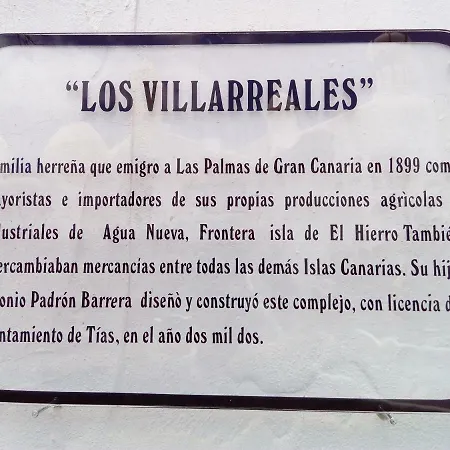 Los Villarreales 아파트